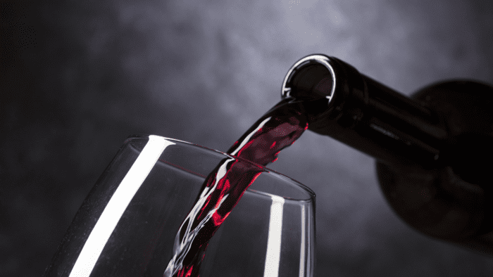 Verticale di Tre Calici di Vino Rosso o Bianco